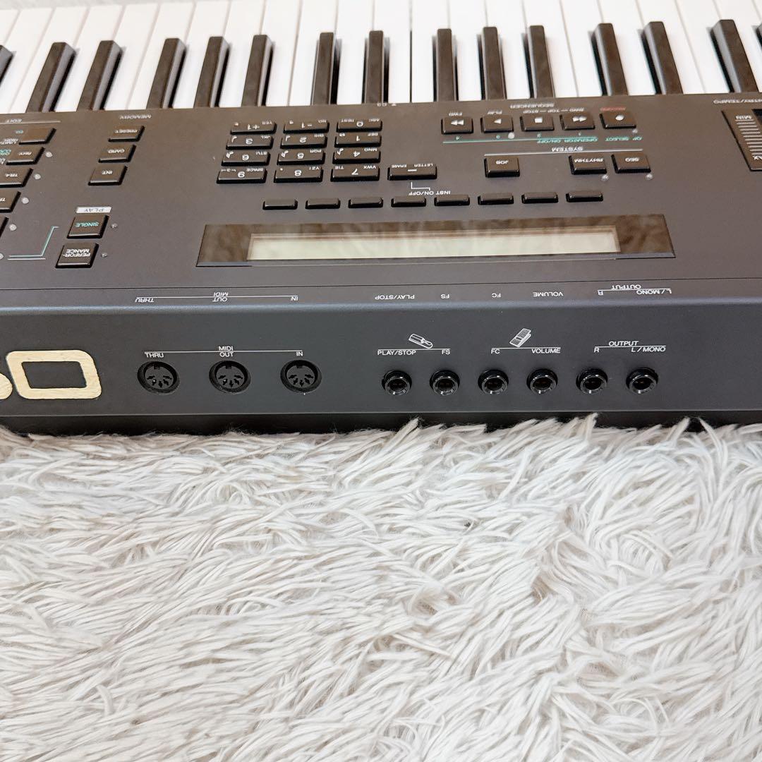 YAMAHA ヤマハ V50 シンセサイザー 61鍵盤 動作品②
