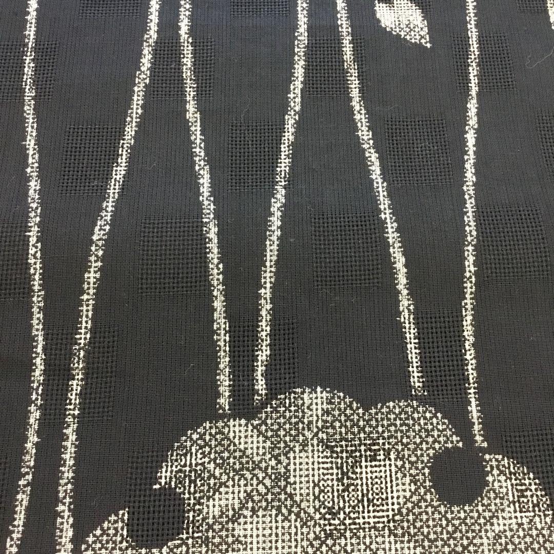 【新品】黒 和柄　浴衣反物 綿　麻混　花びら桜　夏柄