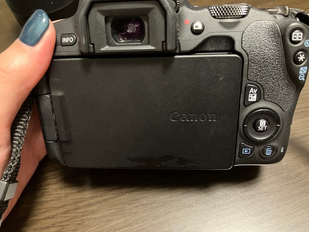 Canon EOS kiss X9 ダブルレンズキット 単焦点レンズ付き