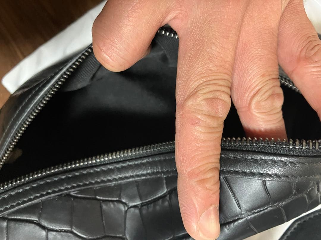 JIMMY CHOO クロコダイル風ボディバッグ　美品　値下げ不可