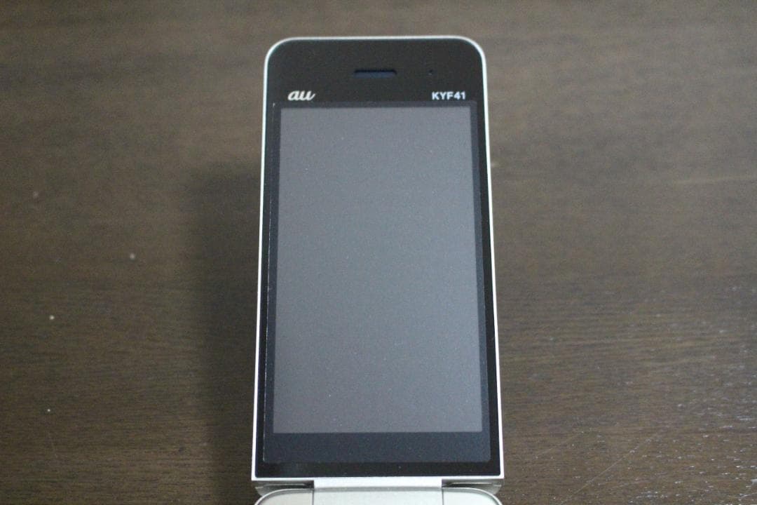 【ほぼ新品】京セラ かんたんケータイ KYF41 シャンパンゴールド