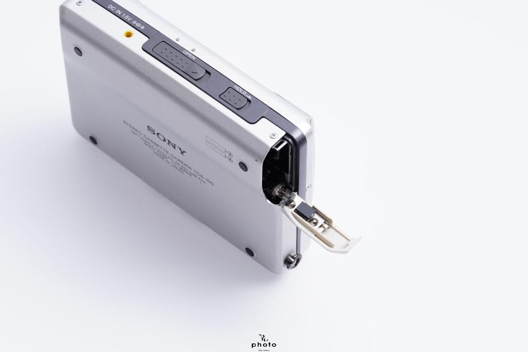 SONY メタルボディ 高性能 ステレオカセットレコーダー TCS-100