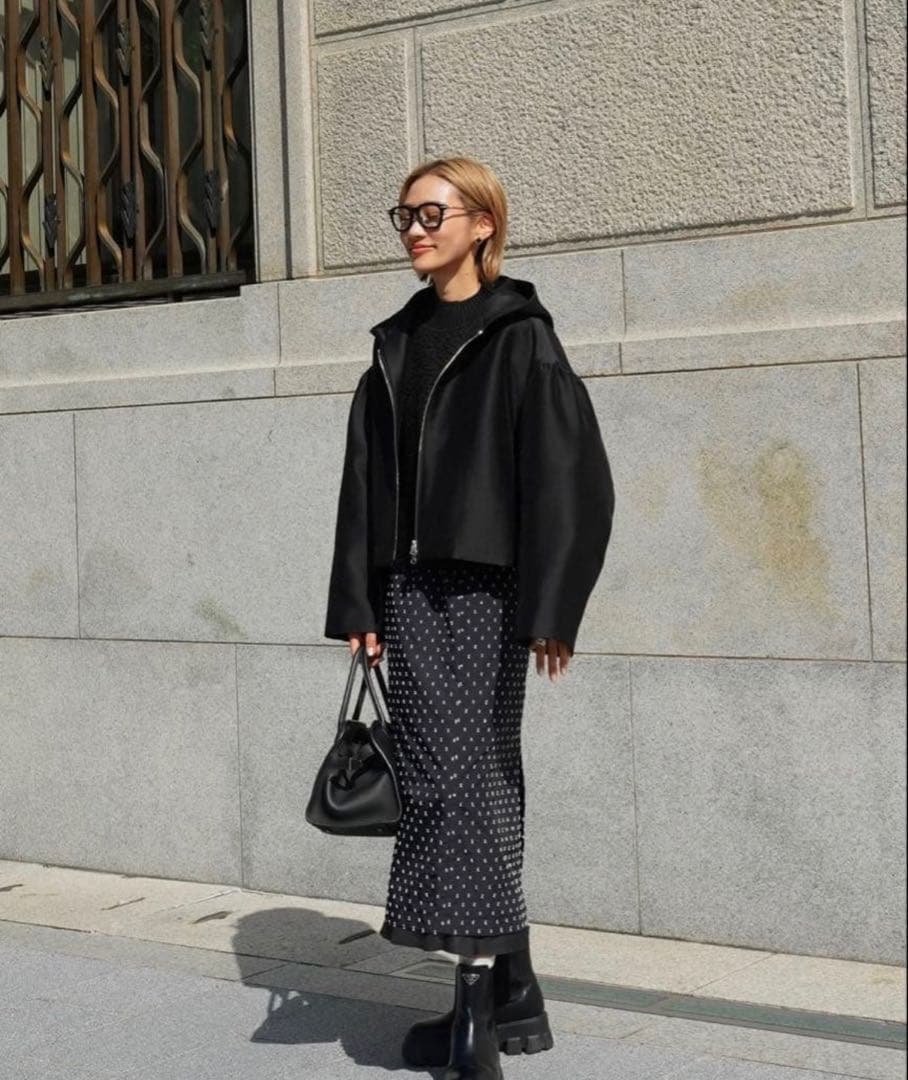 ELLIE シルキージップフーディー