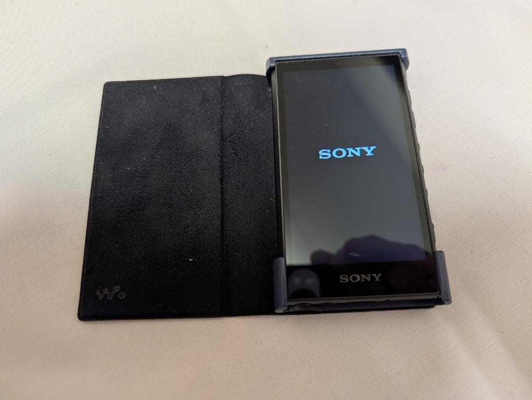 ソニー　ウォークマン　NW-A306　ケース付き