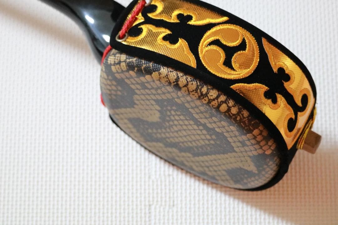 沖縄三線セット（人工皮張り）教本と初心者に必要なお得な付属品付 新品未使用