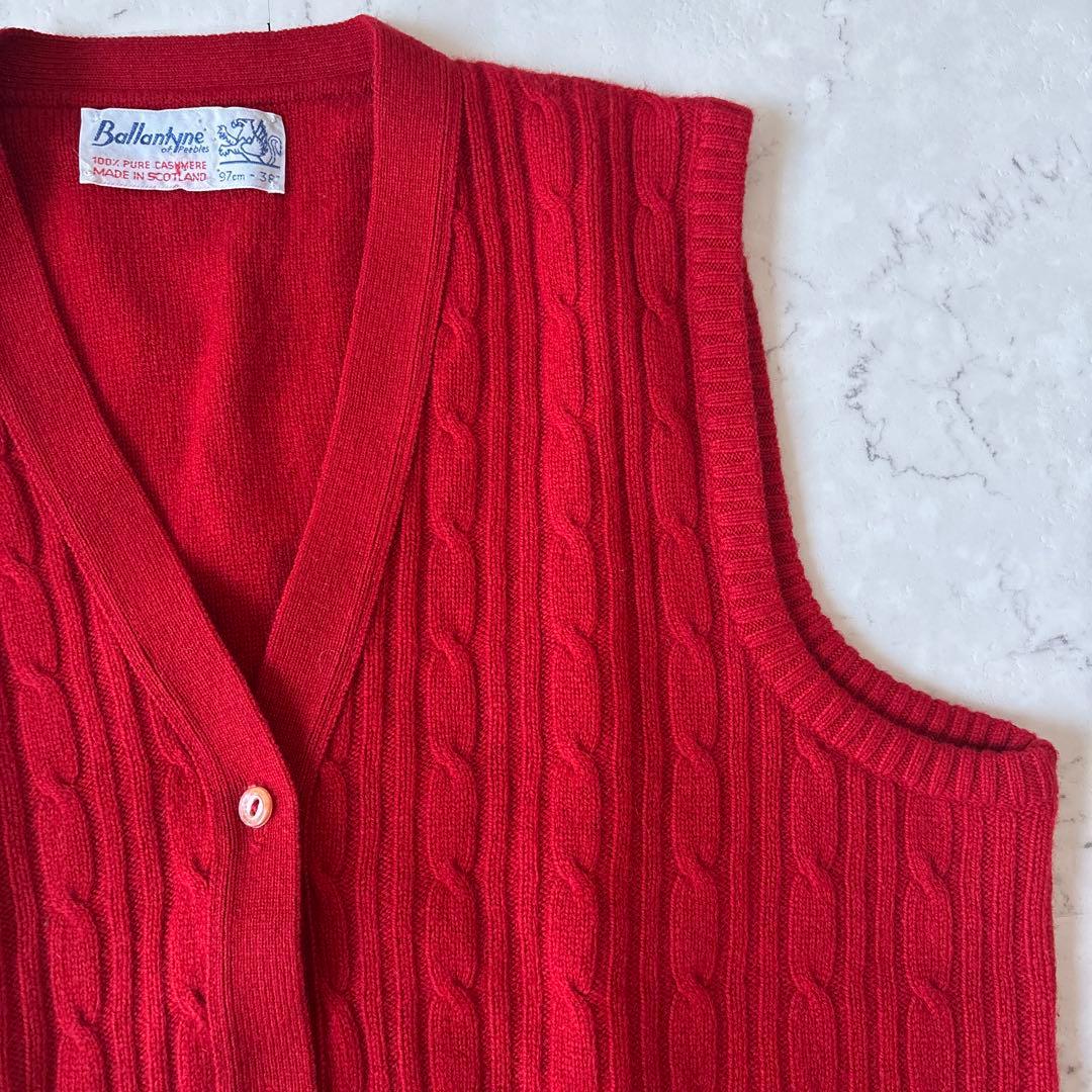 美品 バランタイン スコットランド製カシミヤ100% ケーブル ニットベスト 赤