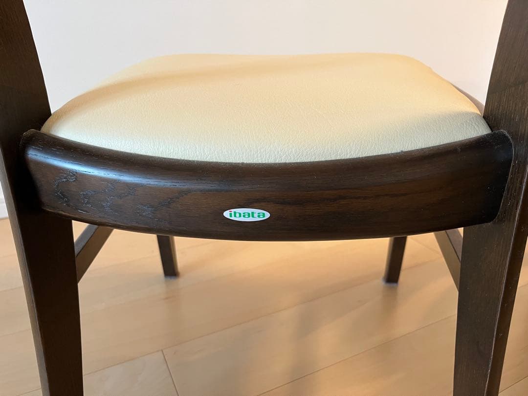 みみ　ibata 飛騨家具　ダイニングチェア　4脚あり　定価29925円