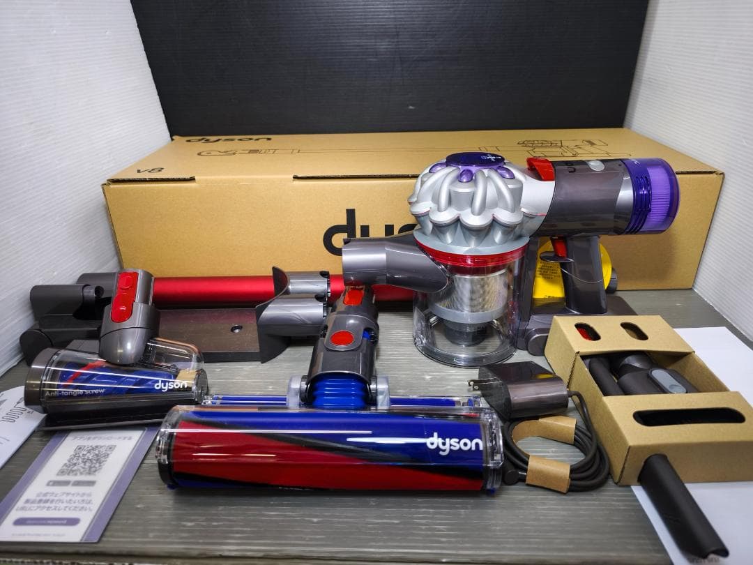 DYSON V8 コードレスクリーナー SV25 RD2