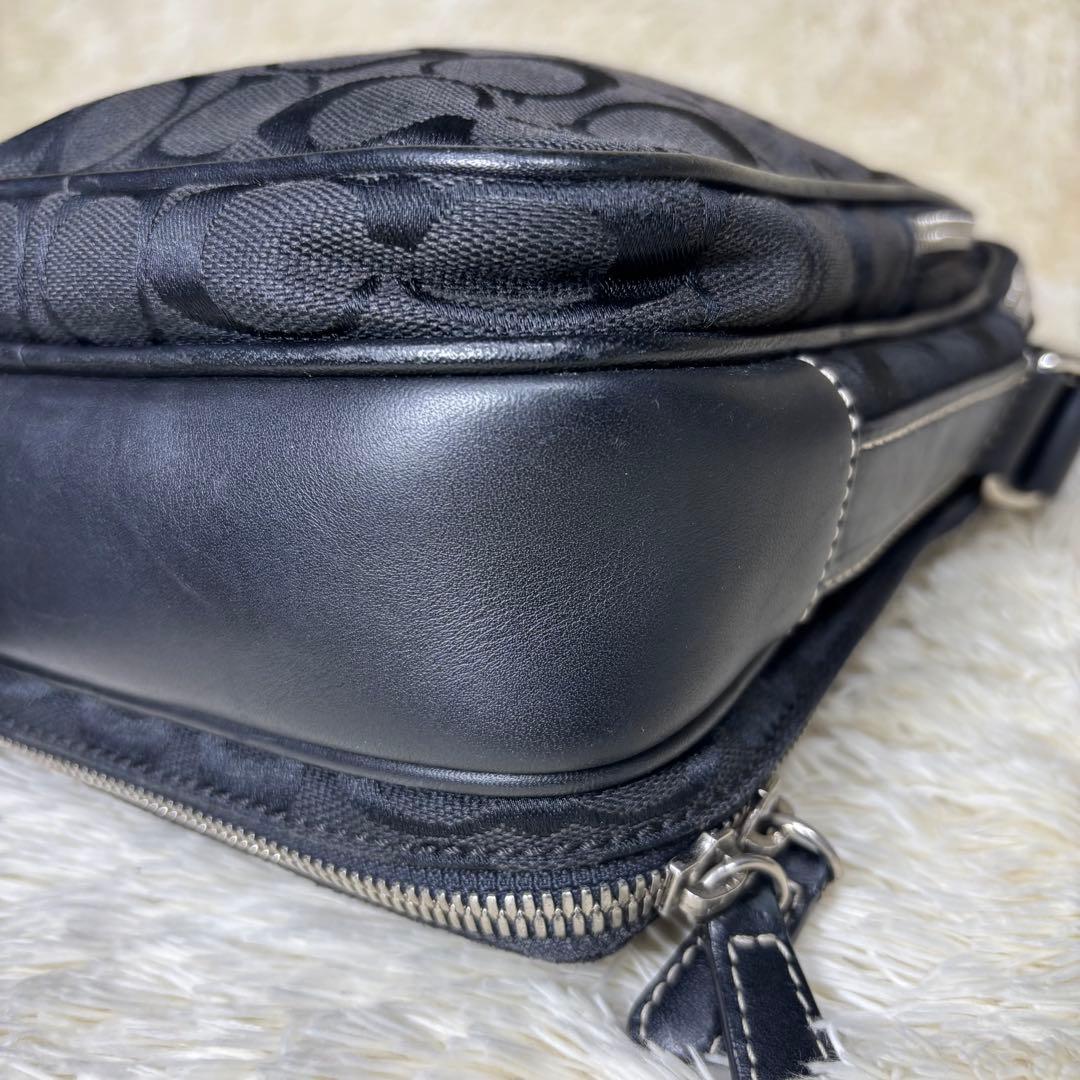 【美品】COACH　シグネチャー　ショルダーバッグ　斜め掛け　ブラック　4270