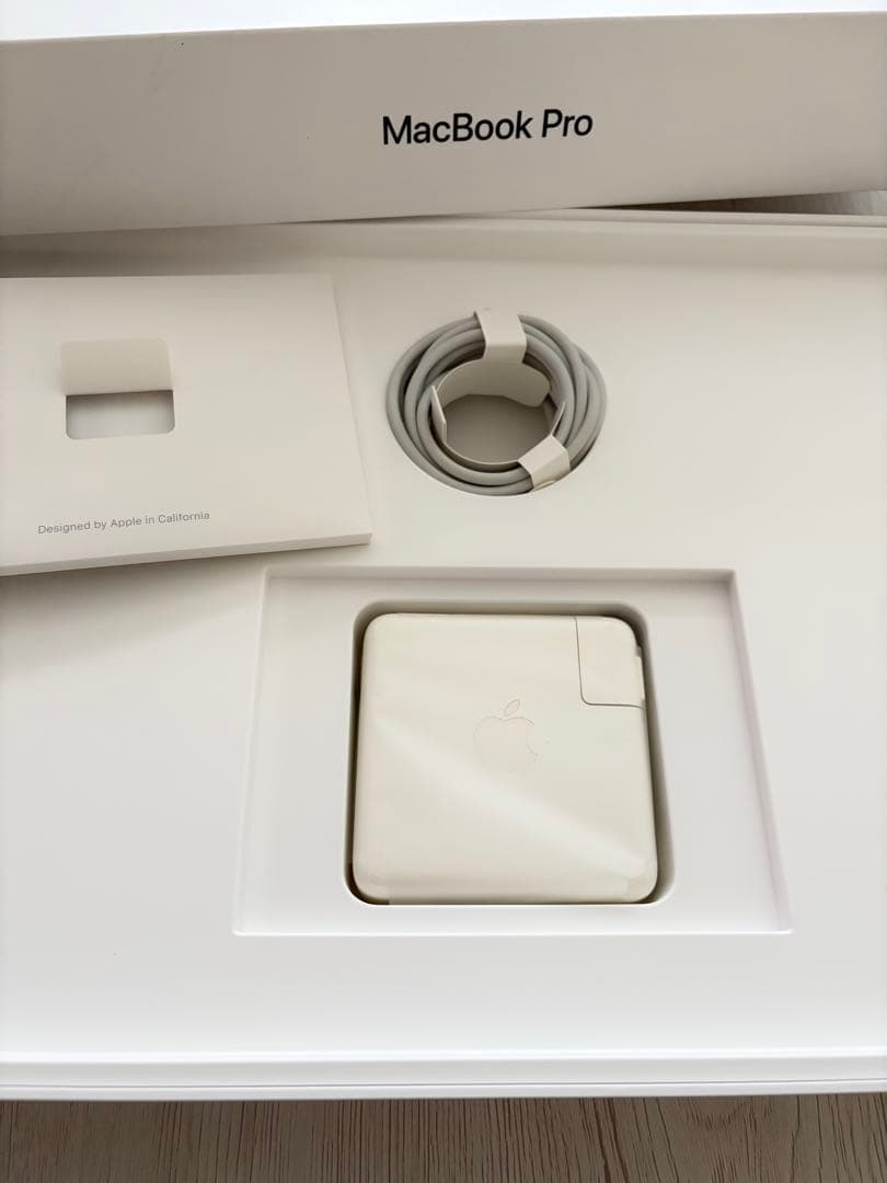 MacBook Pro 15インチ 2018年 Core i7 SSD256GB