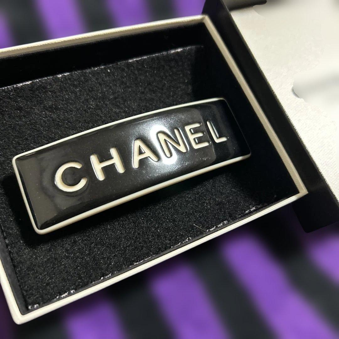 シャネル ロゴ バレッタ 髪留め ヘアアクセ 99P A12072 白黒