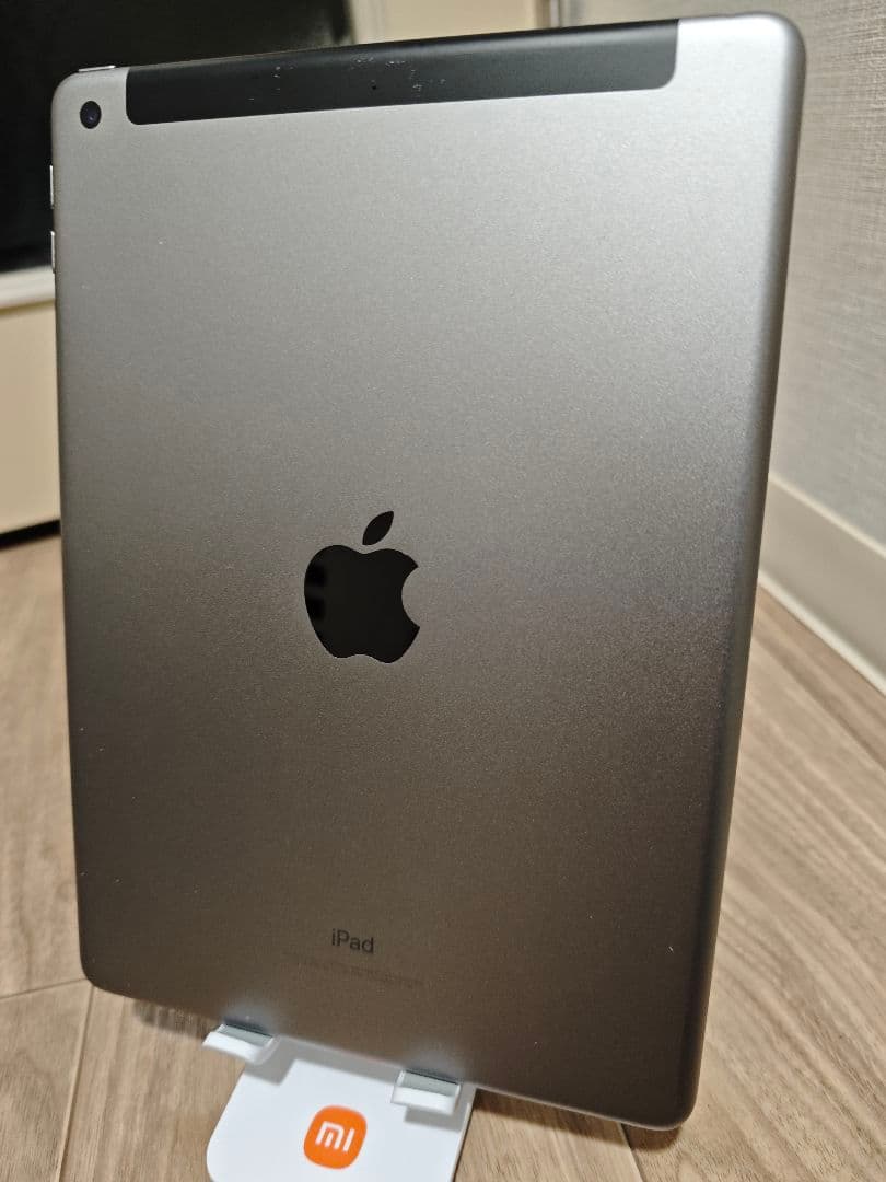 Apple iPad 第６世代　Wi-Fi＋セルラー 本体