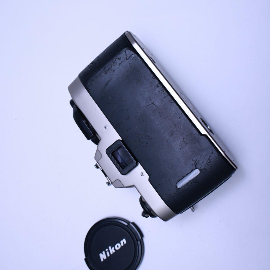 フィルムカメラ Nikon FM10レンズ3本 電池付き