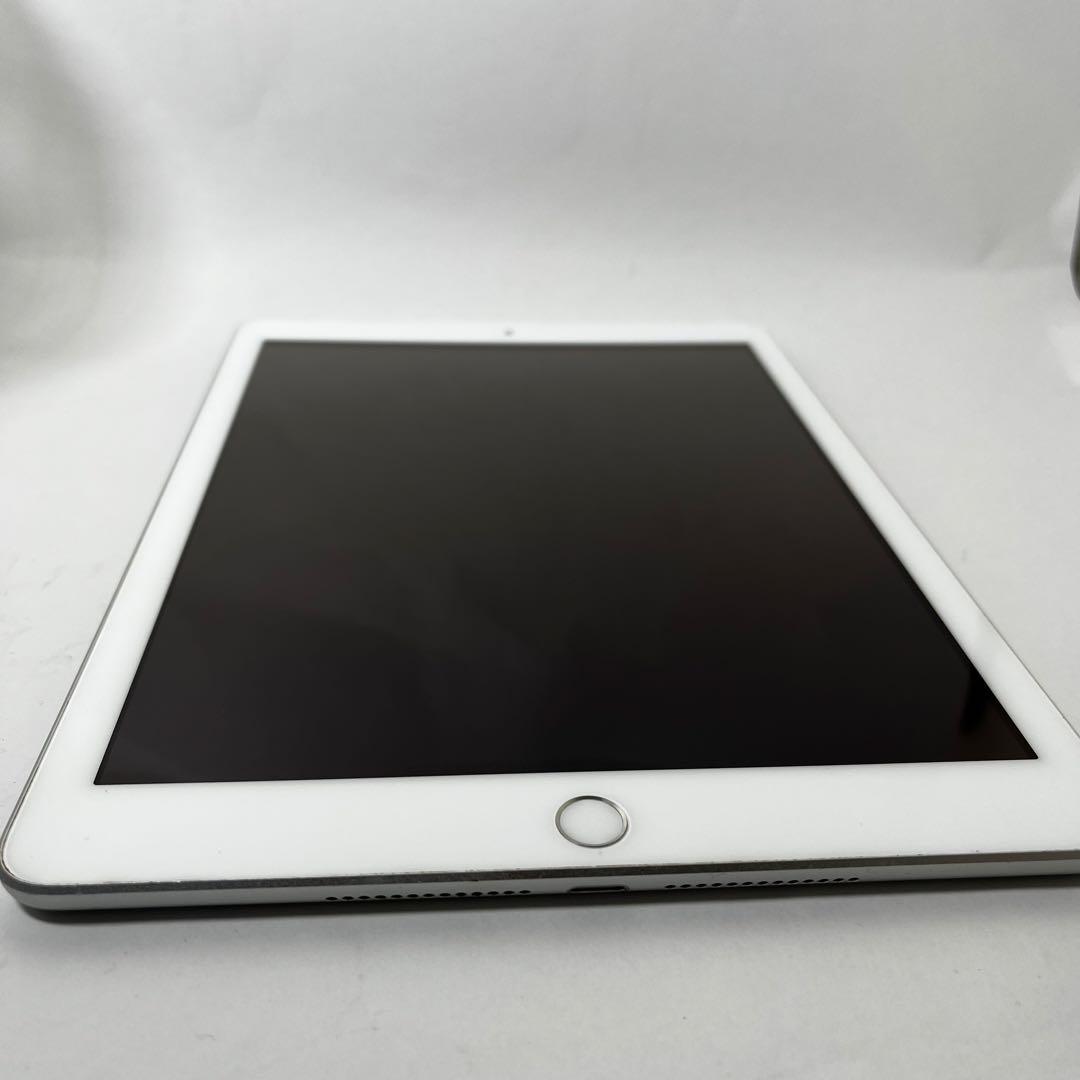 【動作確認済】Apple iPad 第6世代 simフリー　32gb