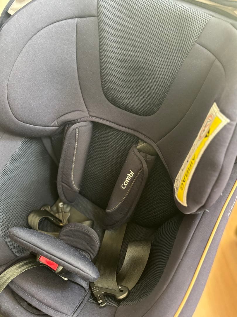 Combi クルムーヴスマート　チャイルドシート CB-UTC 044238