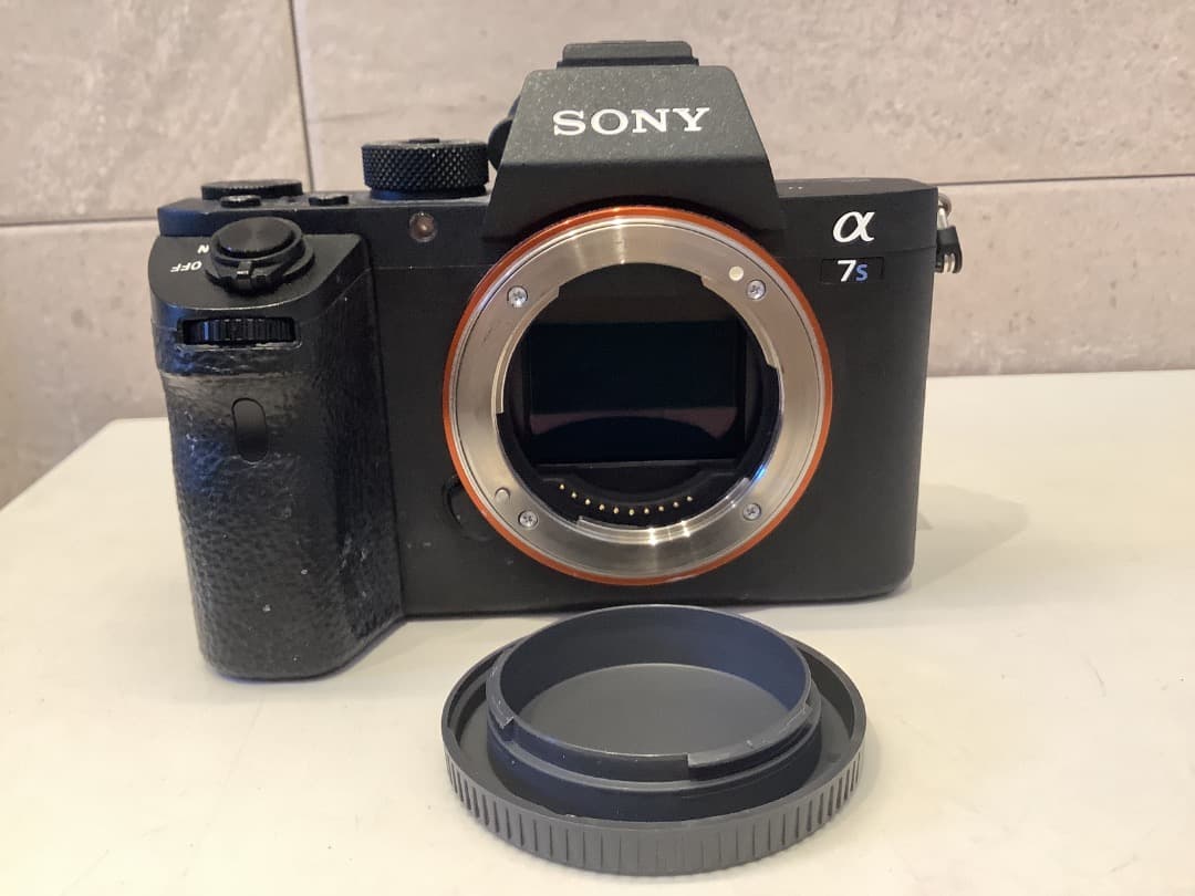 訳あり★ソニー α7S II（ILCE-7SM2）ボディ（バッテリーあり）
