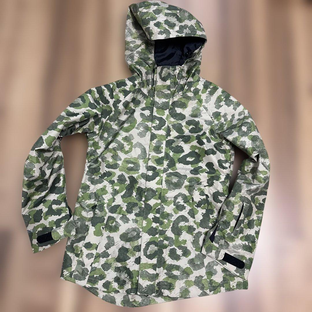 美品　Burton スノーボードジャケット　レディース　Sサイズ　ゴアテックス