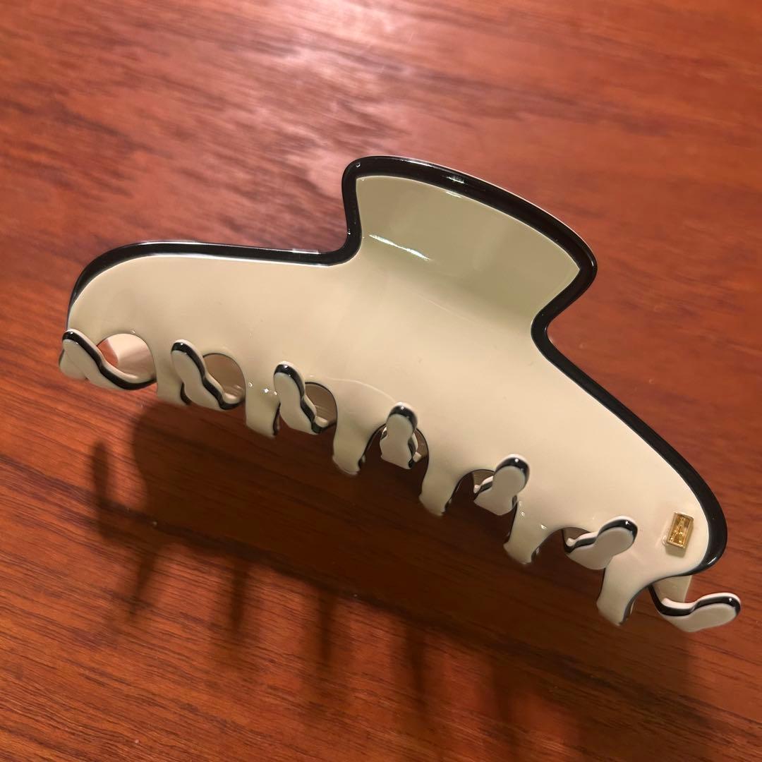 【ほぼ未使用】アレクサンドルドゥパリ クリーム×ブラック ヘアクリップ　Lサイズ