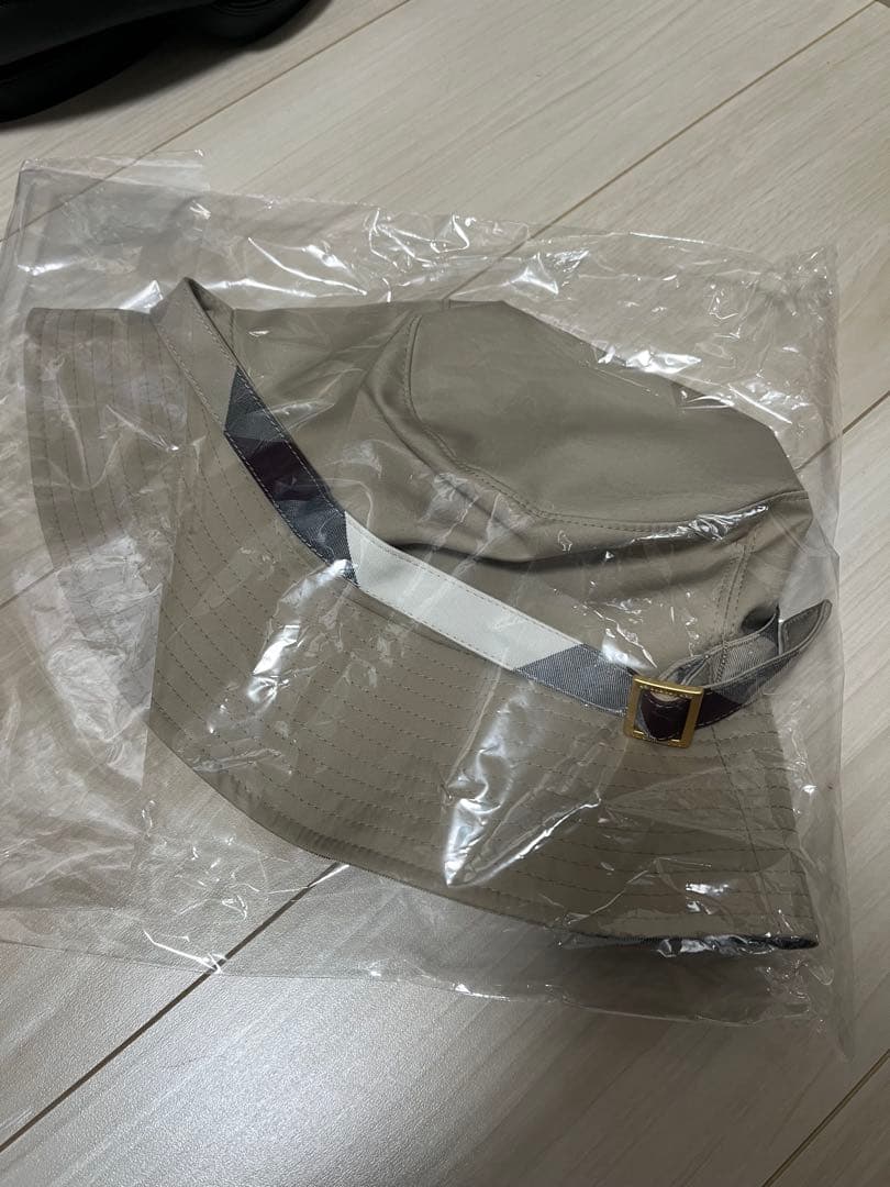 ブルーレーベルクレストブリッジ　バケットハット