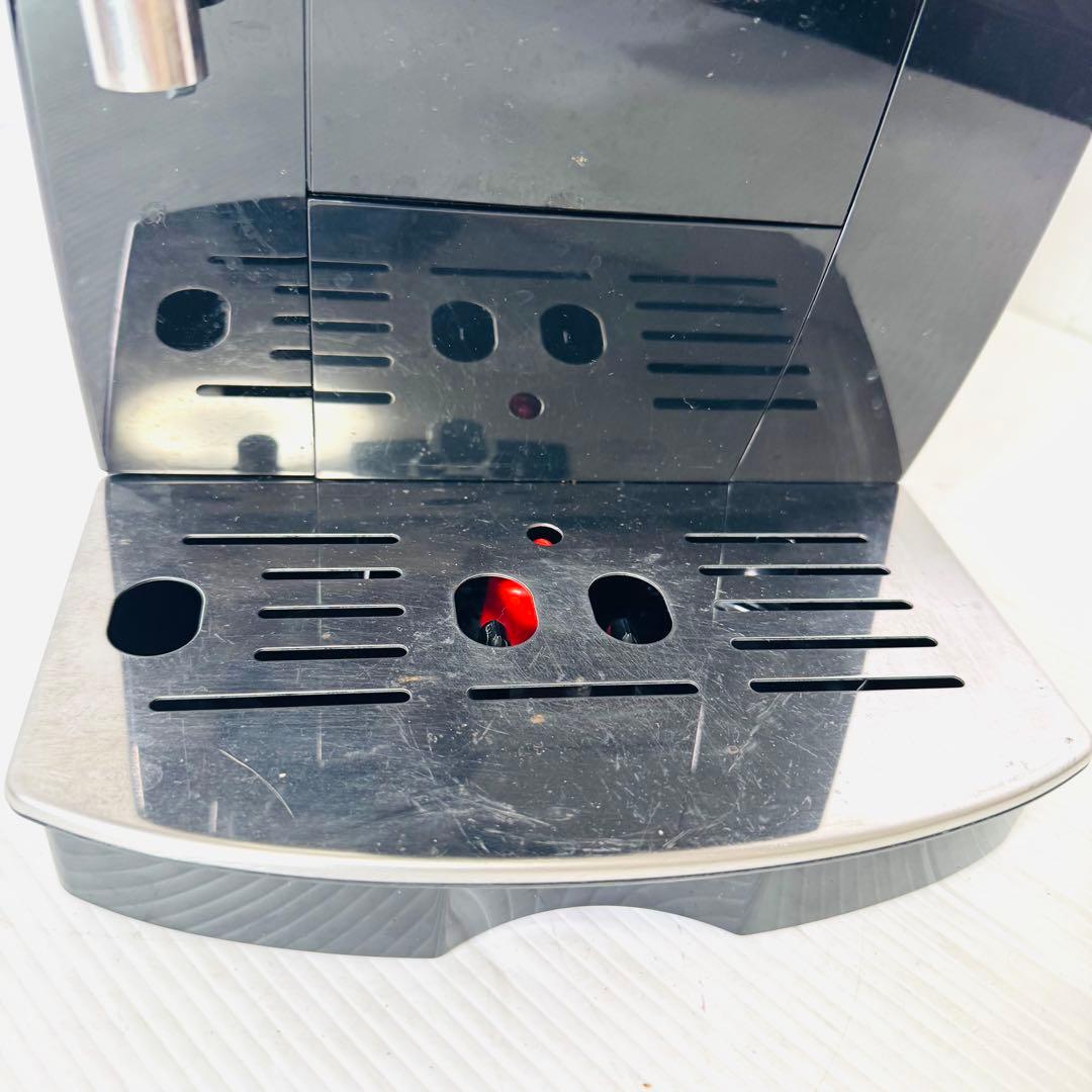 デロンギ　全自動エスプレッソマシン　マグニフィカS ECAM23120BN