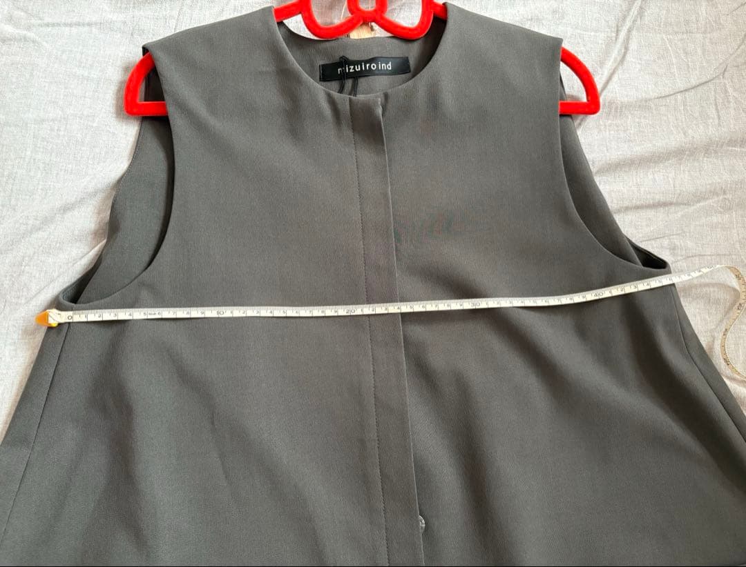 さ*ん様 新品タグつき ミズイロインド mizuiro ind グレー ジレ　ベ