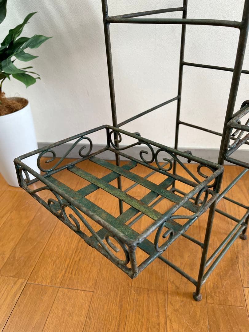 ヴィンテージ　アイアンプランタースタンド　レトロモダン　アンティーク　シャビー￼