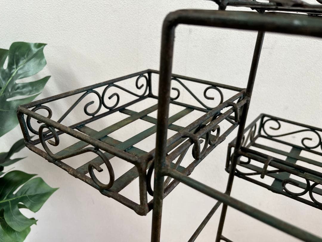 ヴィンテージ　アイアンプランタースタンド　レトロモダン　アンティーク　シャビー￼