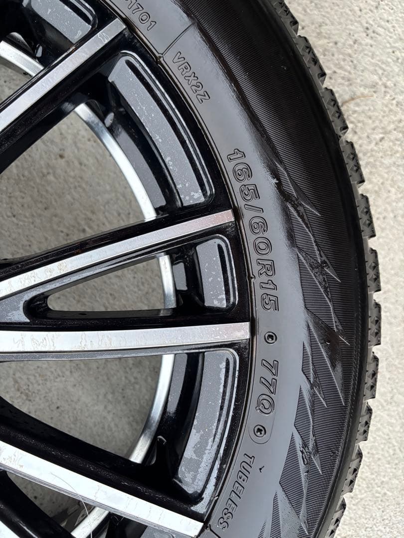 送料込み165/60R15 BLIZZAK VRX2 スタッドレス　バリ山