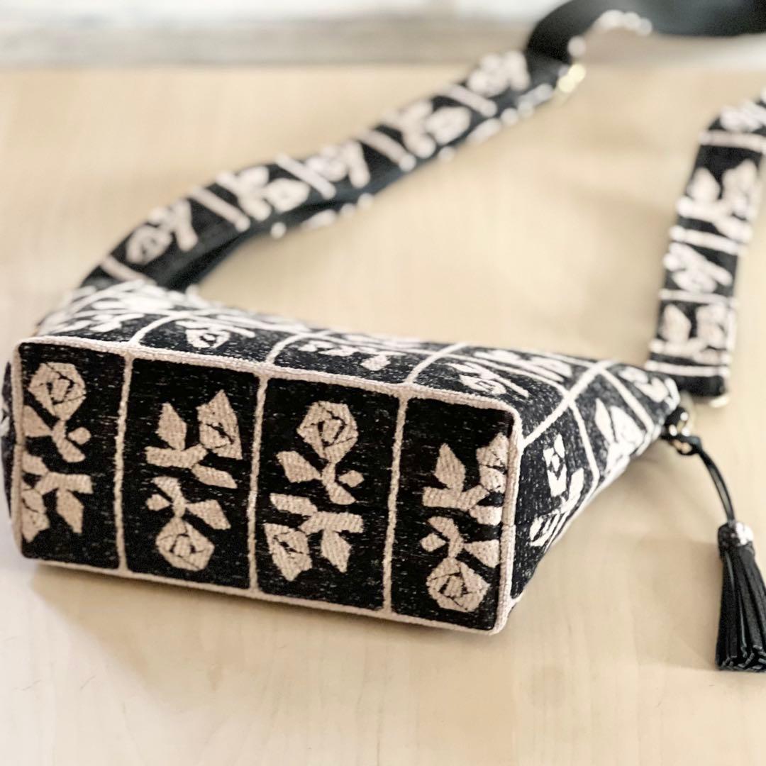 ミナペルホネン Lulu small beigeショルダーバッグ&ストラップ