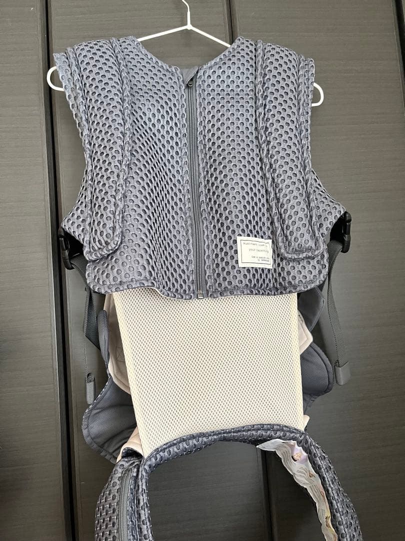【試着のみ】べべスワン抱っこ紐チャコールグレー