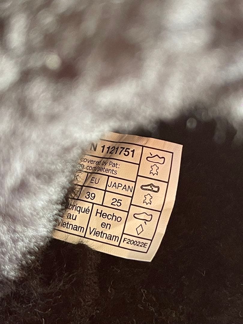 じゅんち UGG アグ ファー ストラップサンダル黒 25cm 新品未使用