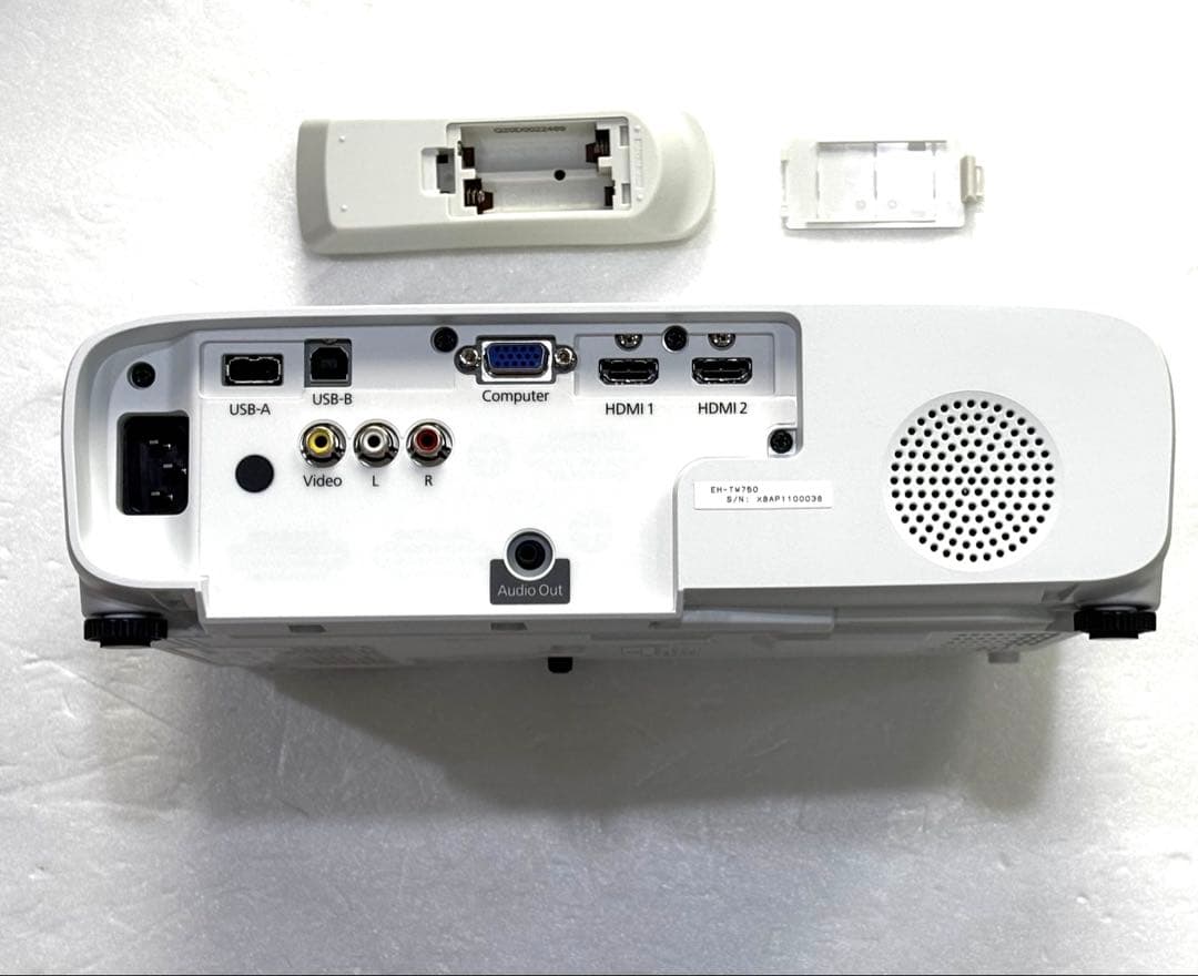 【美品】EPSON dreamio EH-TW750 プロジェクター　箱あり