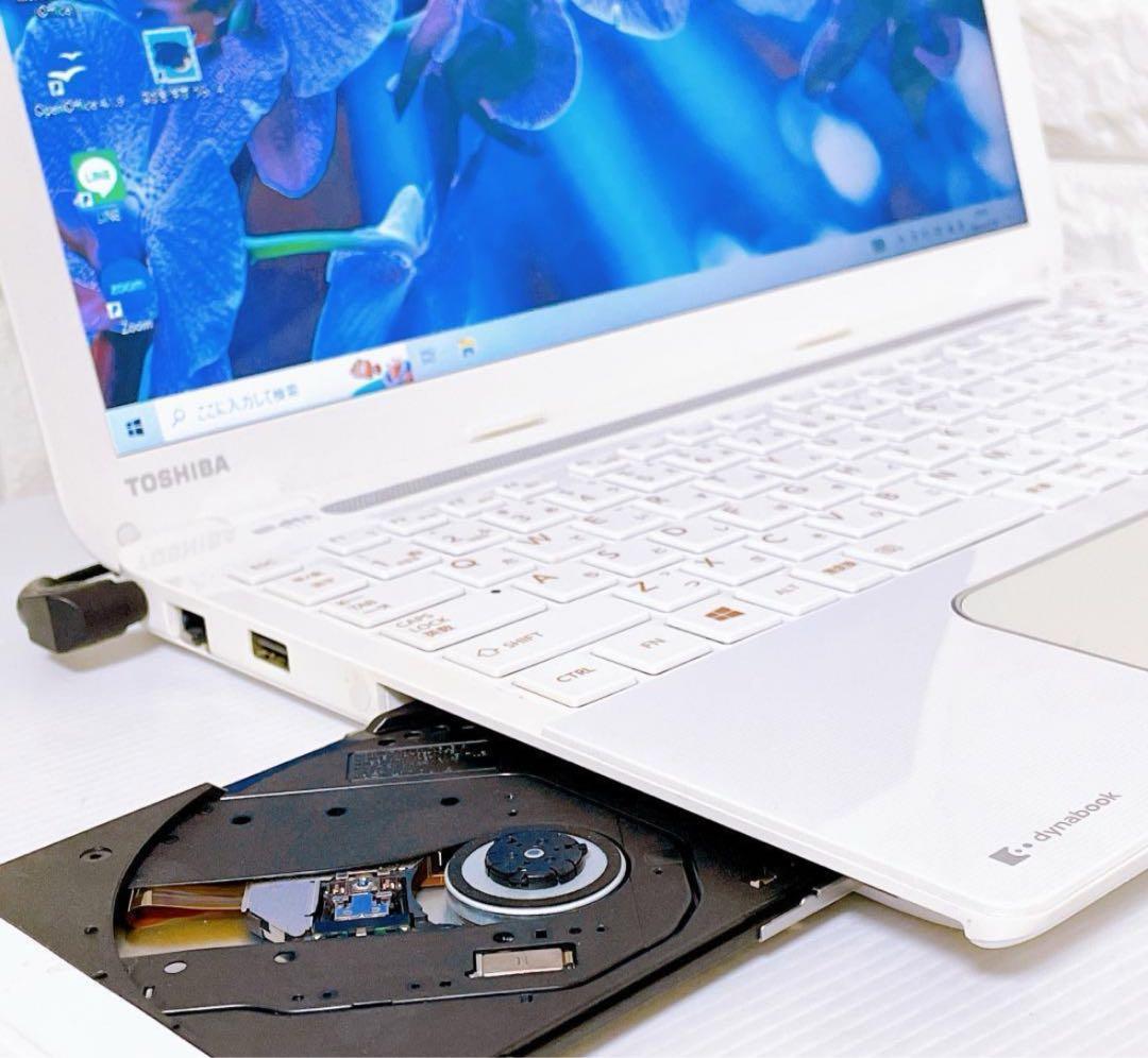 【YouTubeに最適】カメラ付ノートパソコン