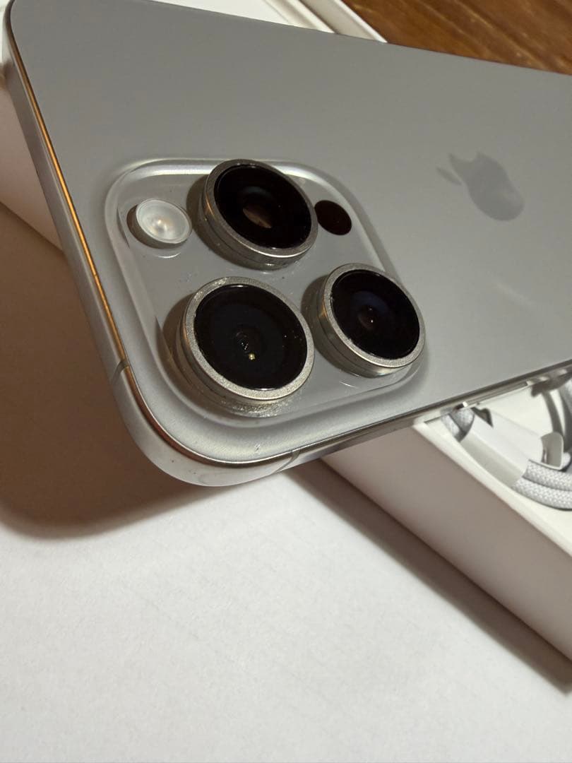 iPhone15ProMax ナチュラルチタニウム