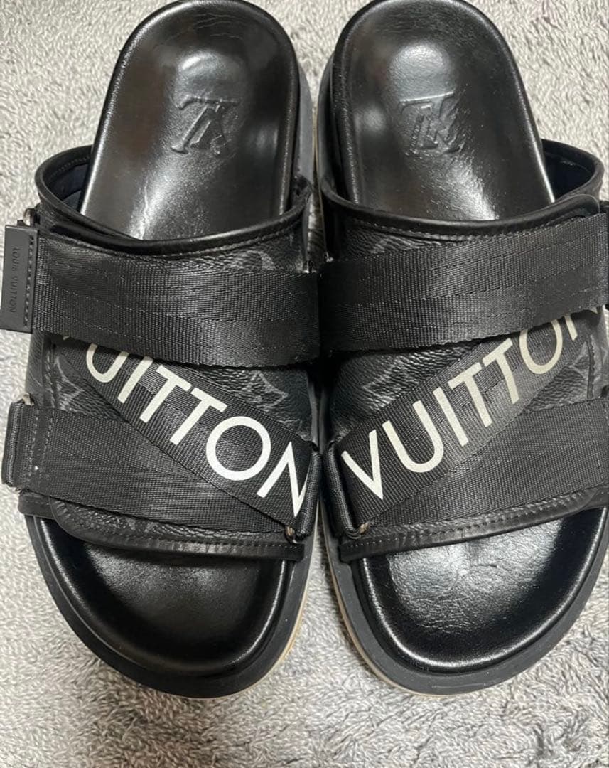 LOUIS VUITTON サンダル