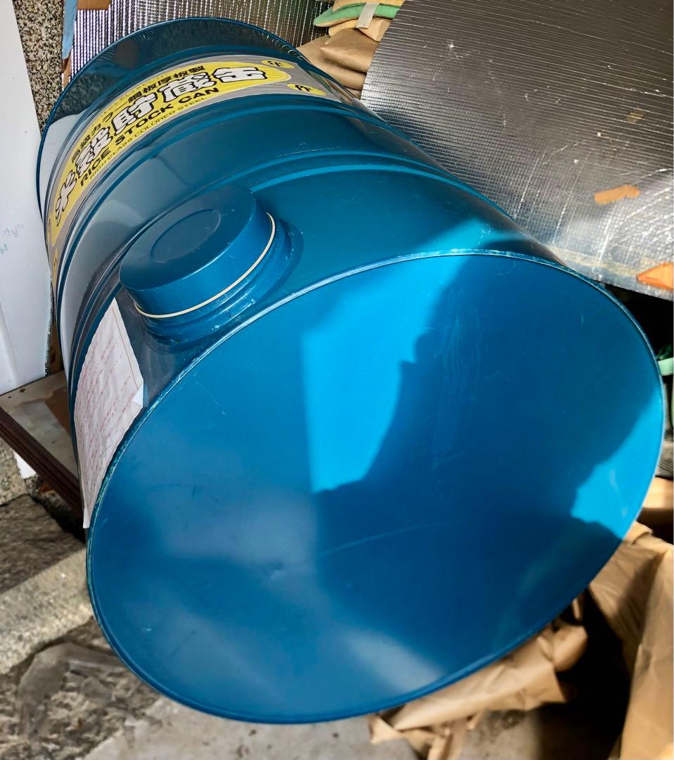 米穀貯蔵缶 直径約56cm高さ約91cm