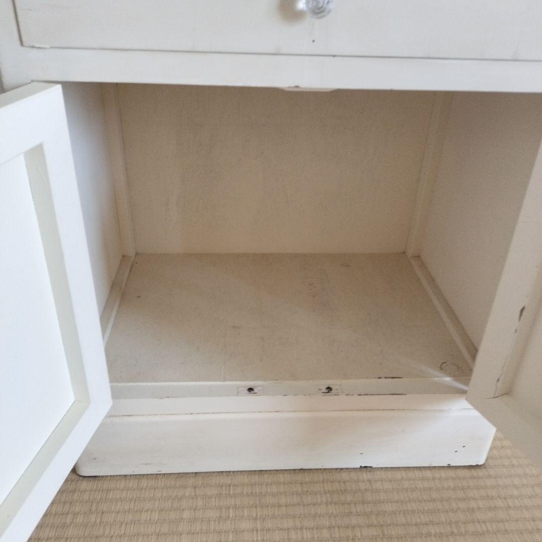 アンティークの引き出し収納棚　Siettela