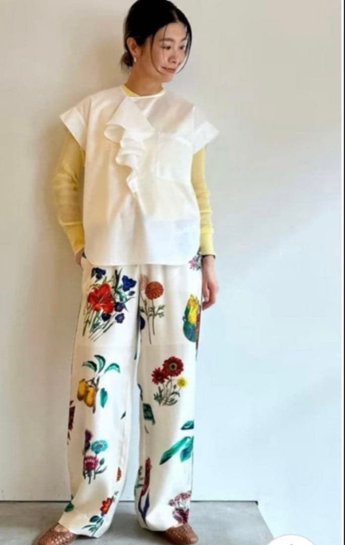 caban ボタニカルプリントパンツ