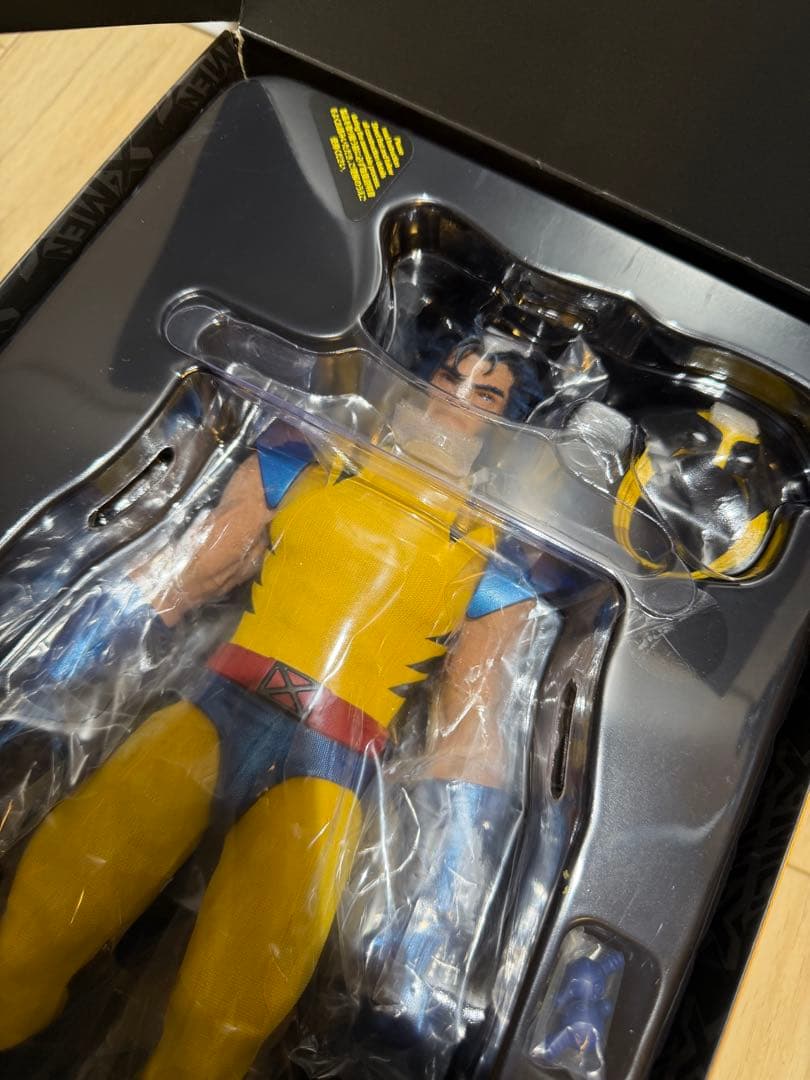 炎スタジオ ウルヴァリン　フィギュア　ホットトイズ　エックスメン