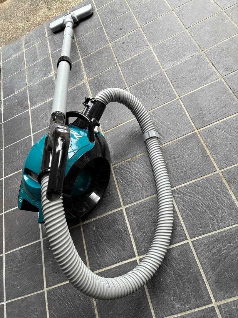 Makita 充電式サイクロンクリーナ旧モデル希少レア美品 掃除機 バッテリー無