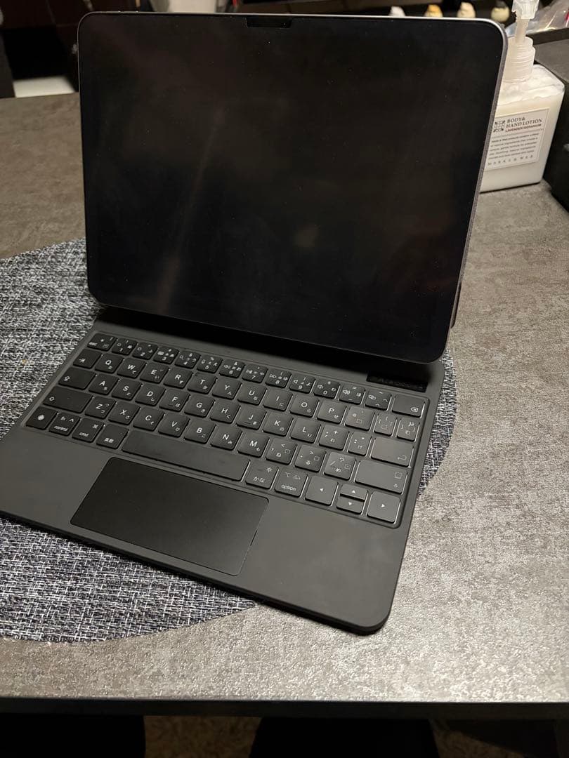 Apple iPad Air M2 128GB Wi-Fiモデル　グレー