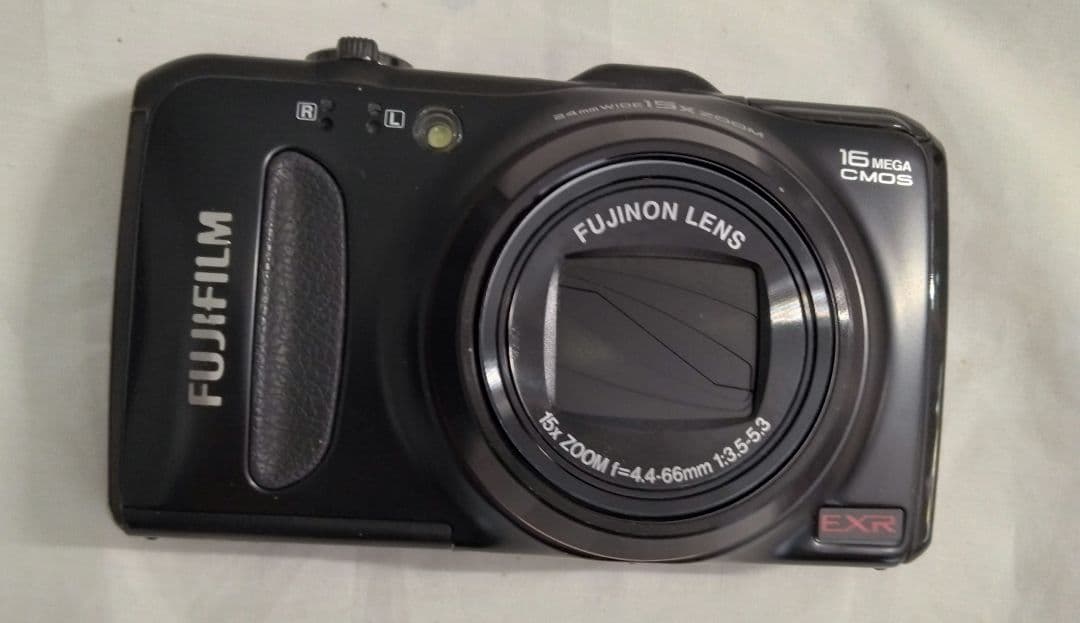 FUJIFILM FINEPIX コンパクトデジタルカメラ F550EXR