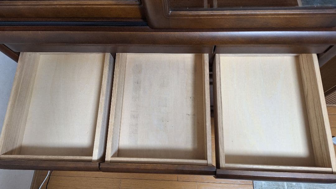 M*i様 ９月末停止予定‼️美品中古【送料込】食器棚 　カップボード１９５cm