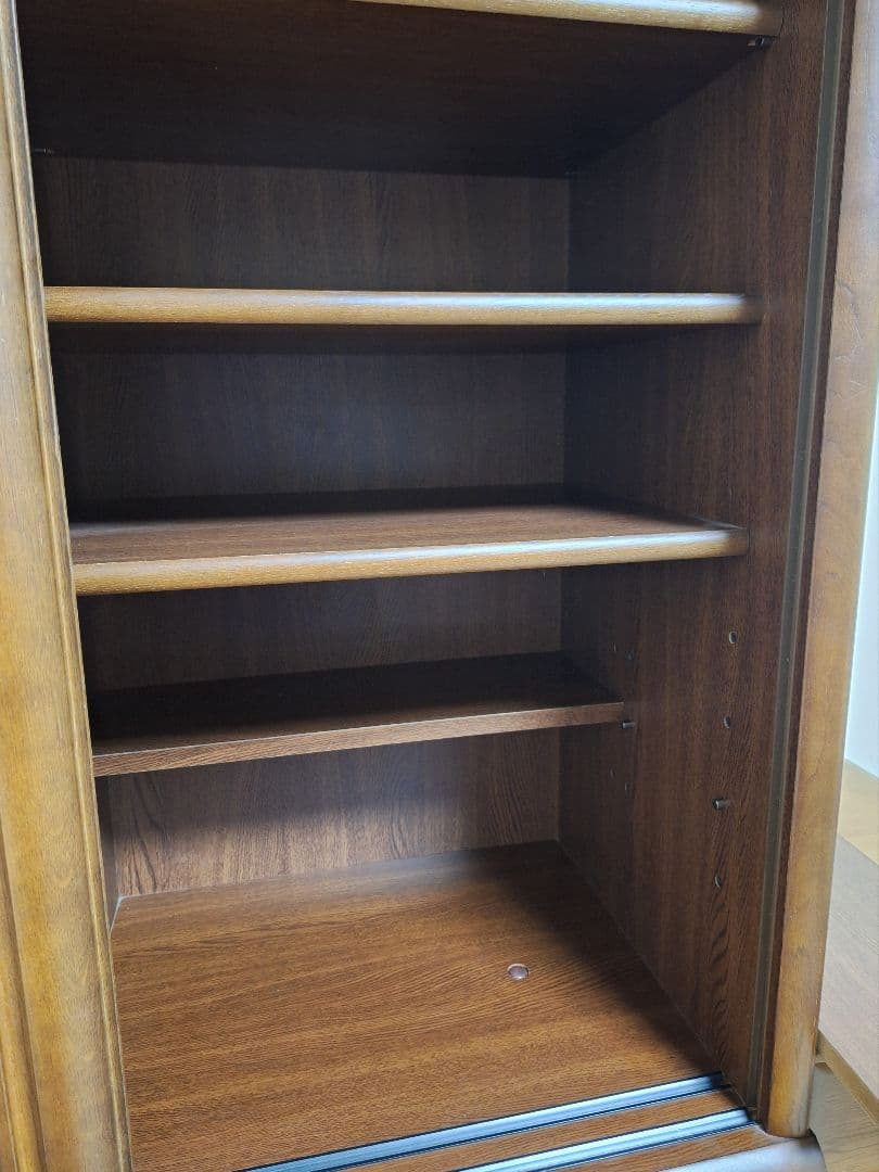 M*i様 ９月末停止予定‼️美品中古【送料込】食器棚 　カップボード１９５cm