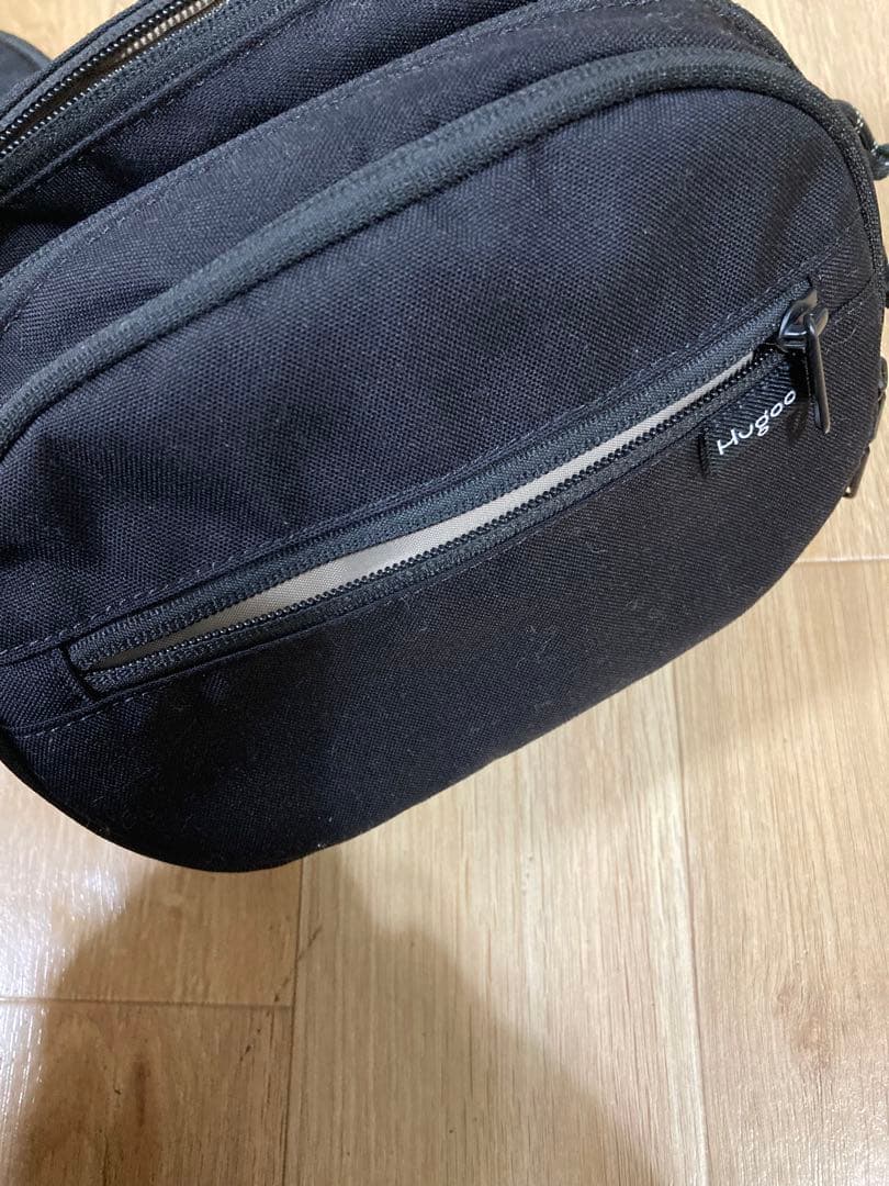 Hugoo ハグー ヒップシート (ブラック×ミルクティベージュ)