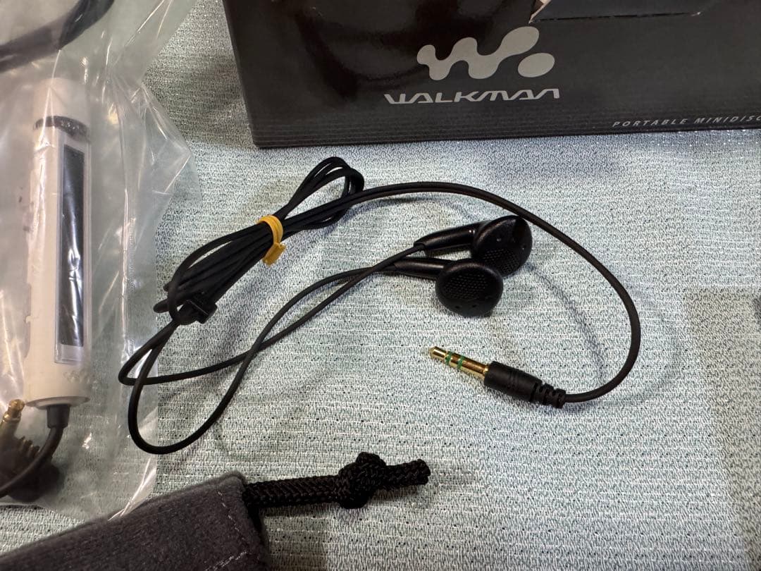MD WALKMAN MZ-E520(欠品有) & MDディスク5枚 動作未確認