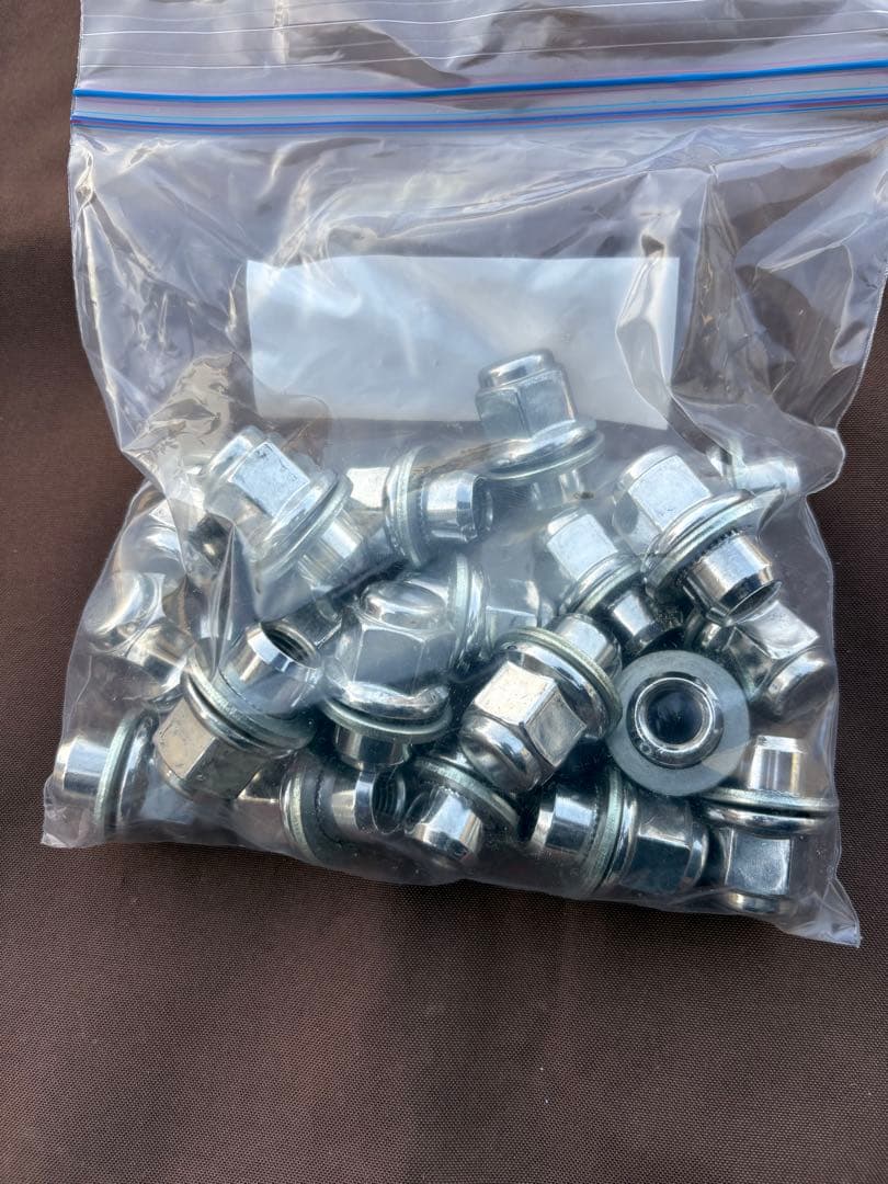 シエンタ　10系　純正アルミ　① ナット付き