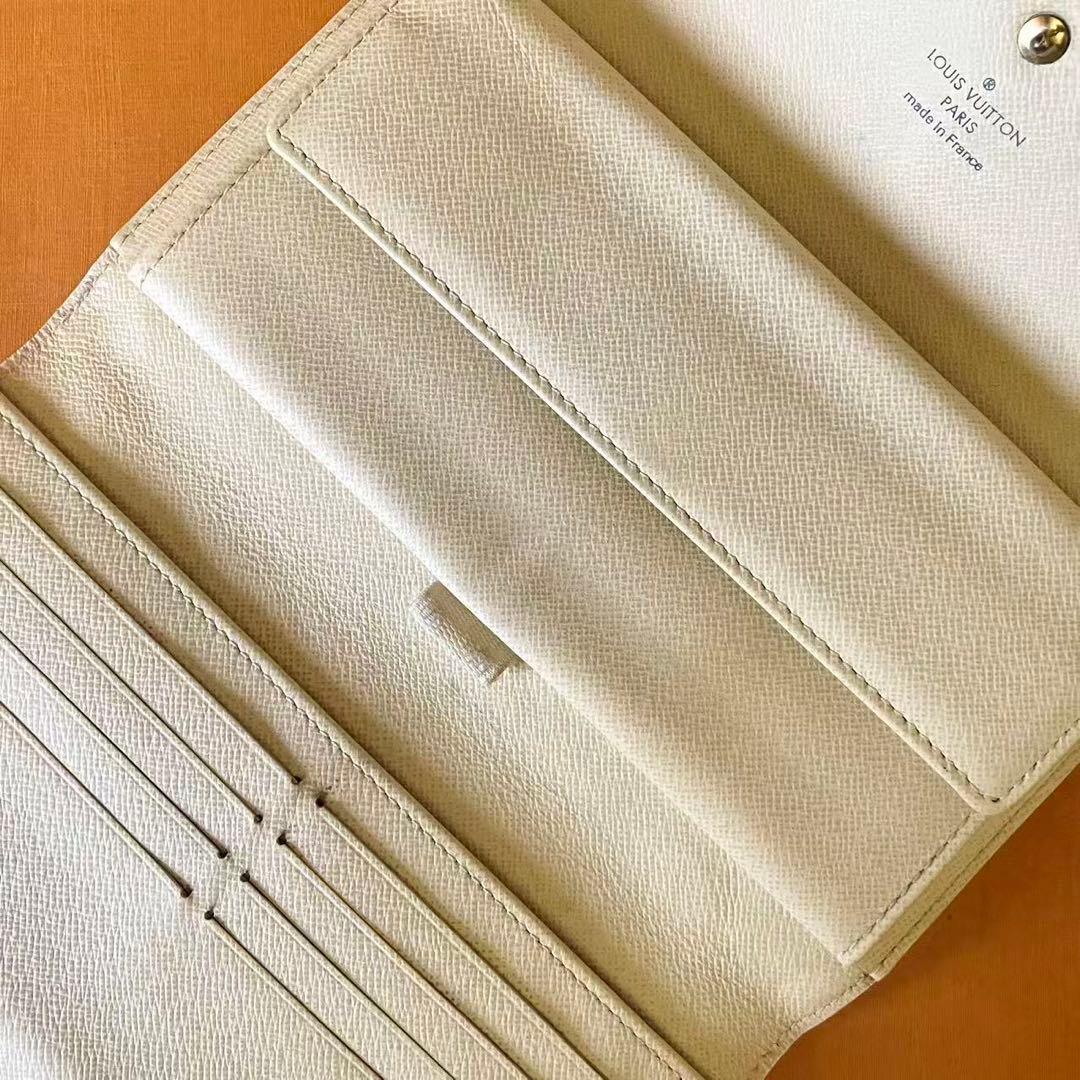 LOUIS VUlTTON ダミエアズール インターナショナル 三つ折り長財布❣️