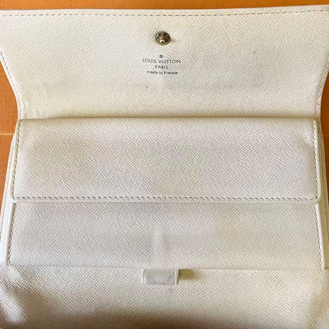 LOUIS VUlTTON ダミエアズール インターナショナル 三つ折り長財布❣️