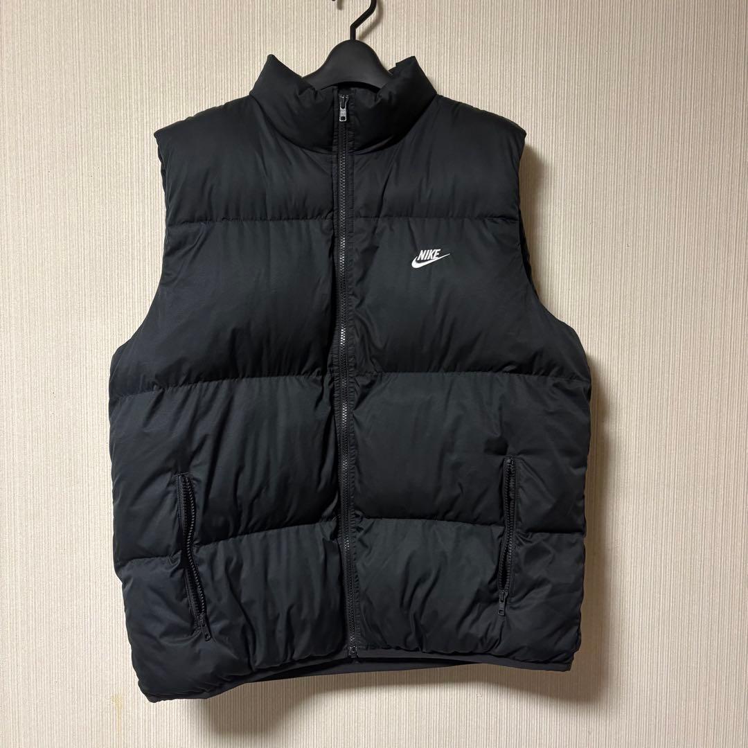 美品✨ NIKE ナイキ ダウンベスト 刺繍ロゴ　肉厚　ブラック